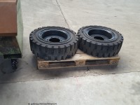 Staplerreifen Vollgummi 250-15 gebraucht kaufen Staplerreifen Vollgummi 250-15